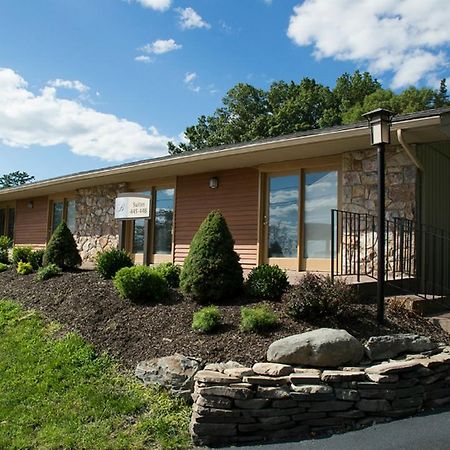 Bushkill Inn & Conference Center Exterior photo