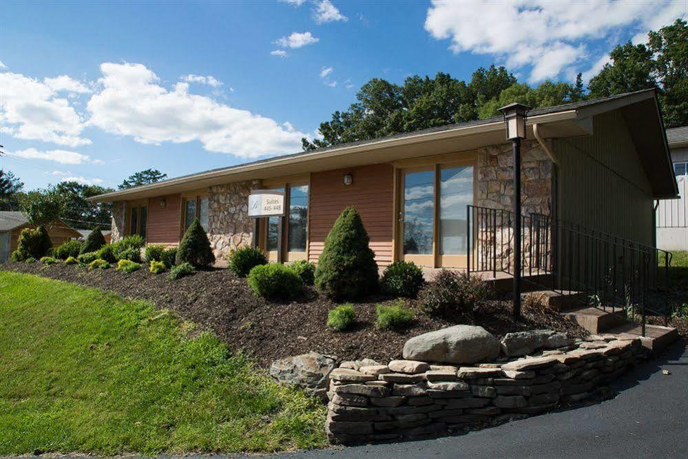 Bushkill Inn & Conference Center Exterior photo